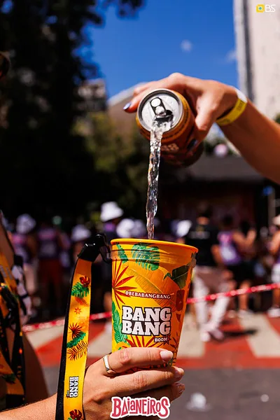 Bang Bang em ativação — foto 3